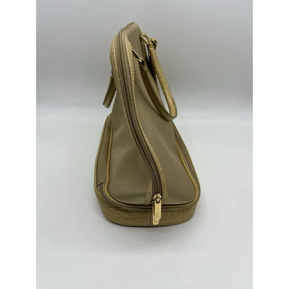 Studio Large‎ Hand Bag / Purse